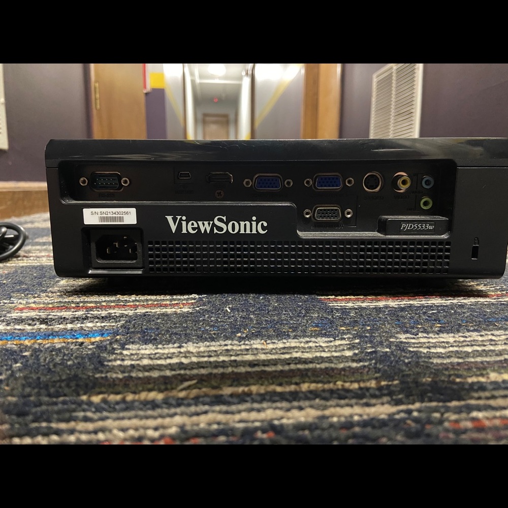 Projector - Picture 4 of 7
